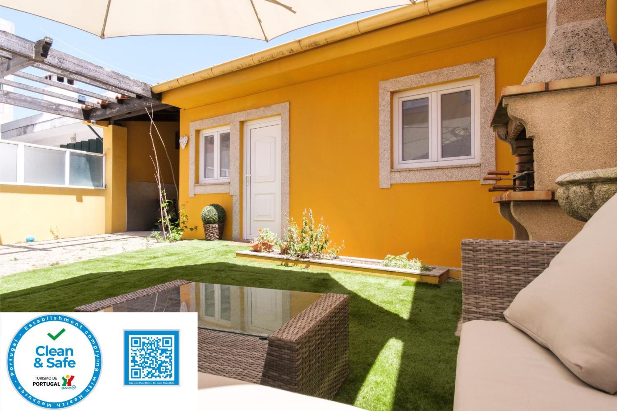 Perafita Yellow House - Ecohost Exterior photo